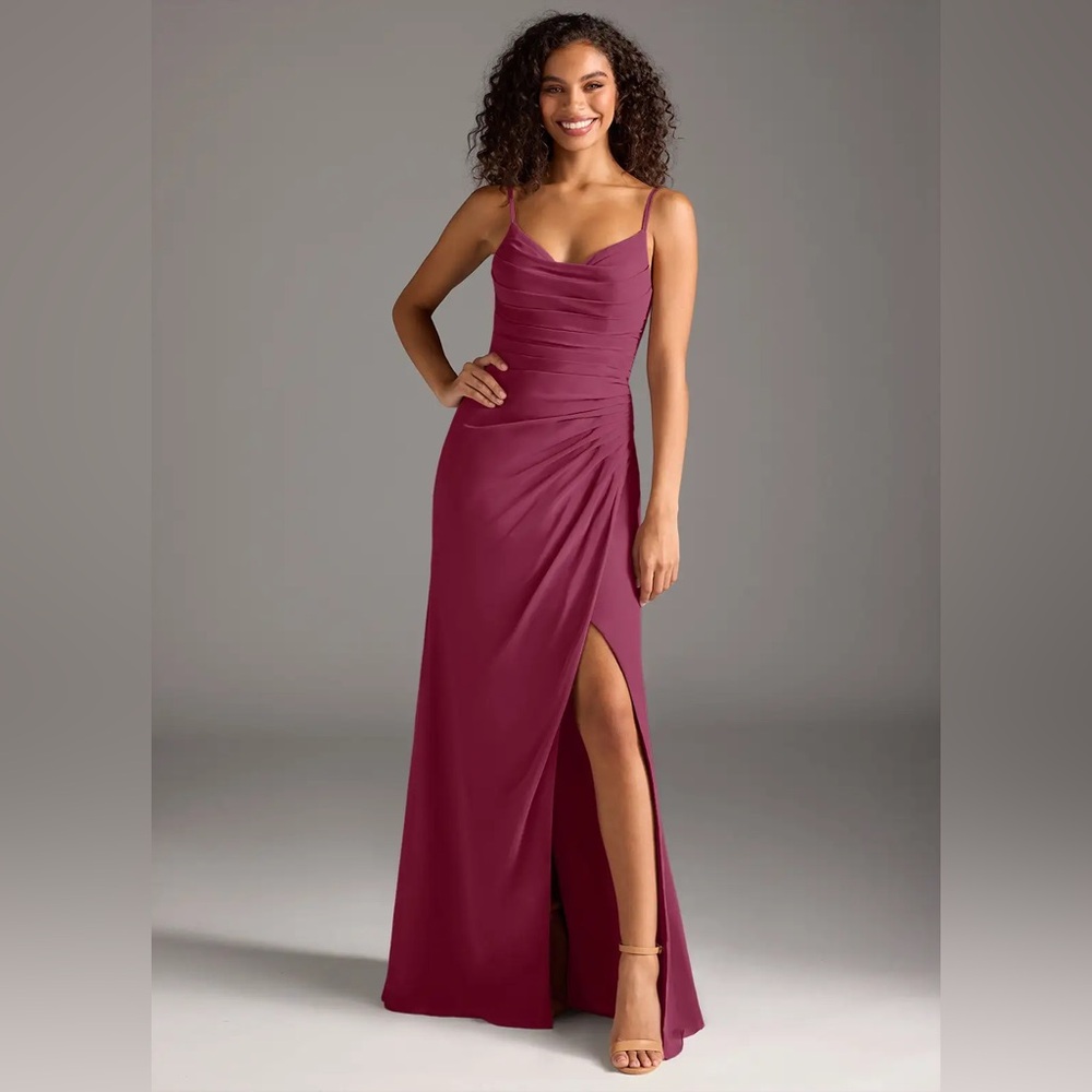 Azazie Deandra in Mulberry